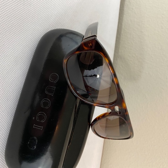Gucci aviator sunglasses - Picture 3 of 5